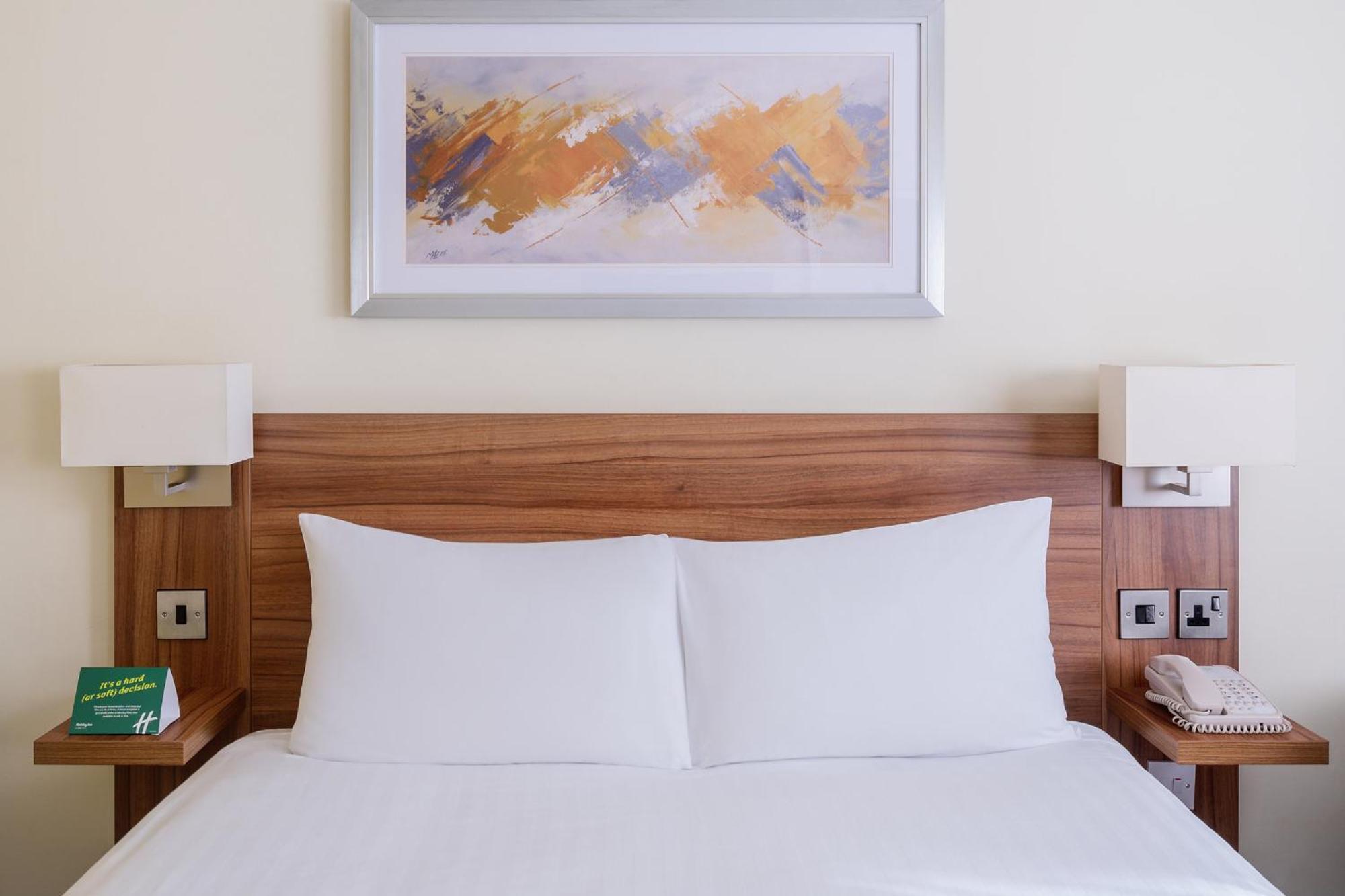 Holiday Inn Colchester By Ihg Exterior foto